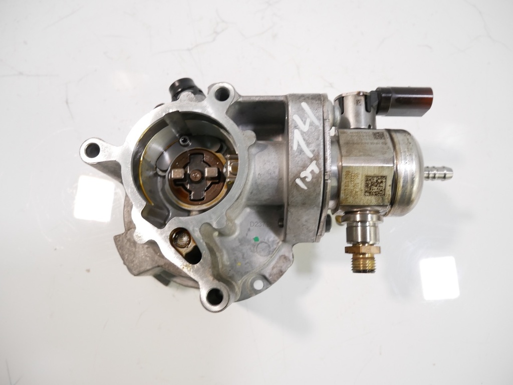 [MTD-445569] Bomba de vacío Audi A4 B9 A5 2.0 TFSI 40 DLVA 06K145100AE