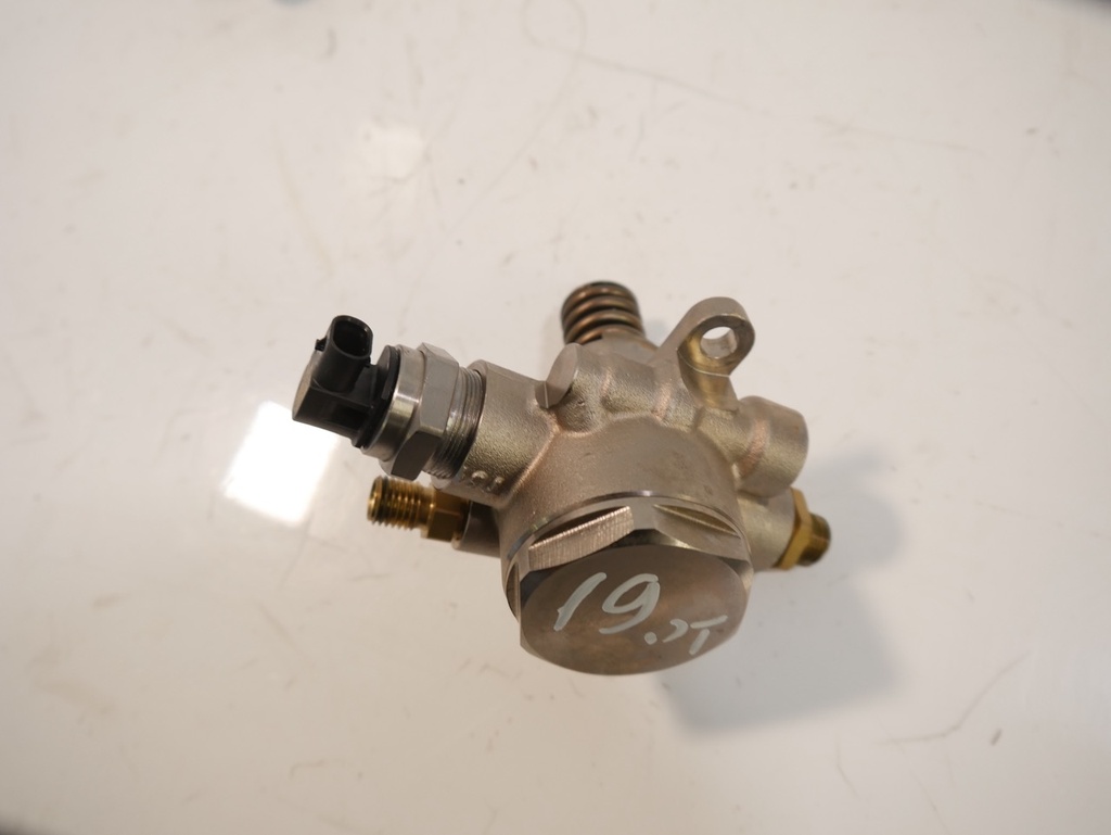 [MTD-470234] Bomba de combustible Porsche Panamera 976 2.9 CSZD 06M127026P
