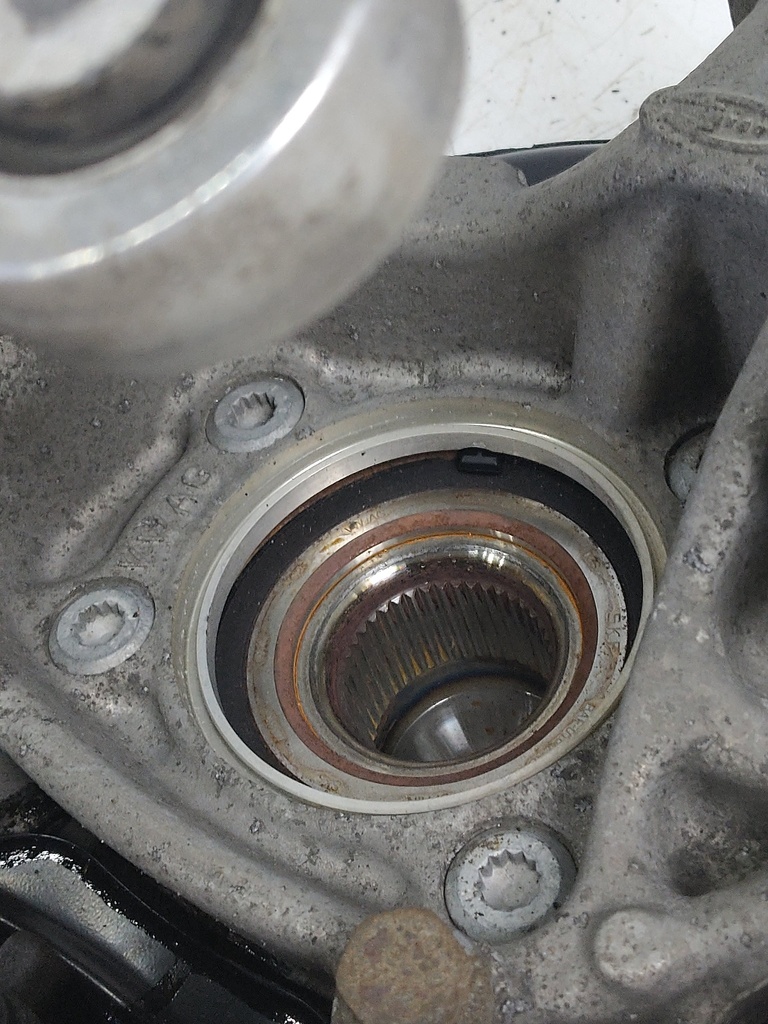 [MTD-527159] Buje de rueda trasero derecho AUDI Q7 3.0 50TDI