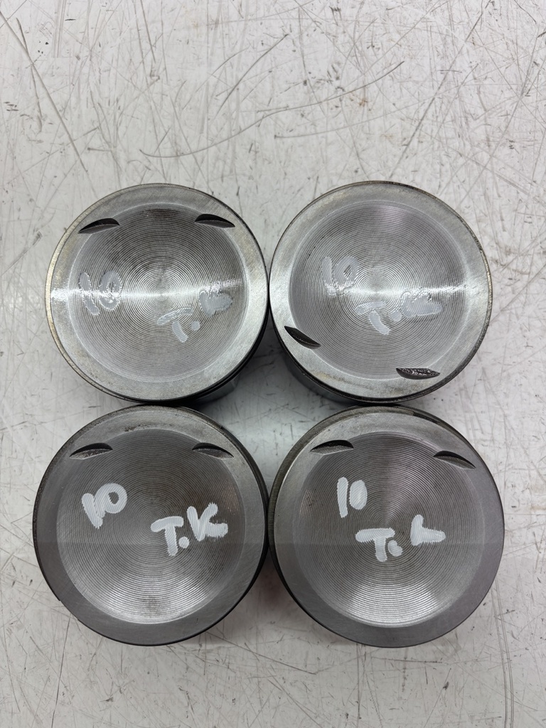[MTD-474818] 4x Pistones para VW Jetta IV 2.5 Gasolina CBUA CBU 07K107065F