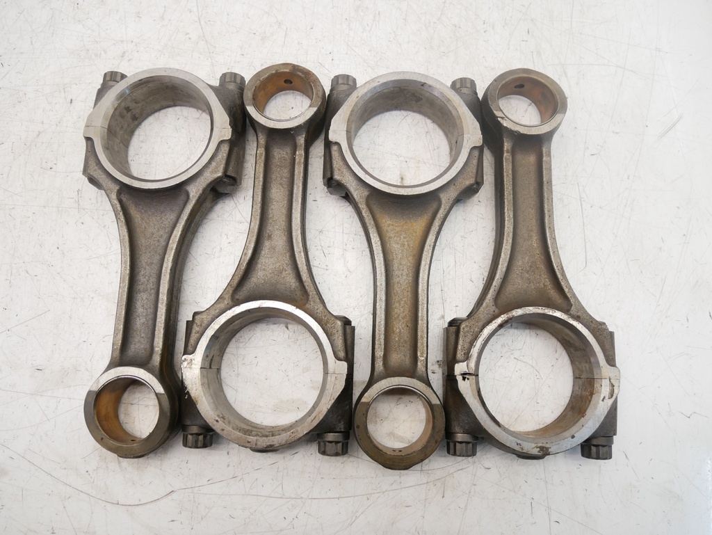 [MTD-486724] 4x Biela Nissan Terrano MK2 R20 3.0 Di 4WD ZD30