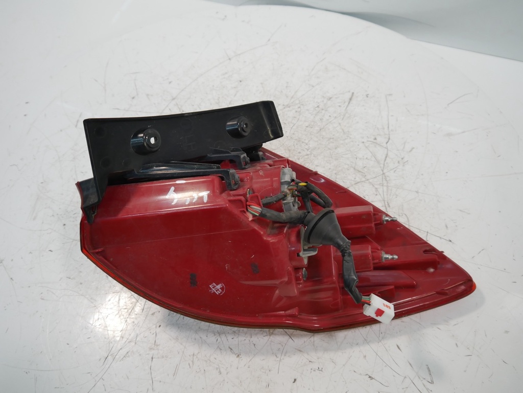 [MTD-492692] Luz trasera izquierda Kia Ceed JD 1.6 CRDi D4HB 92401-A2200