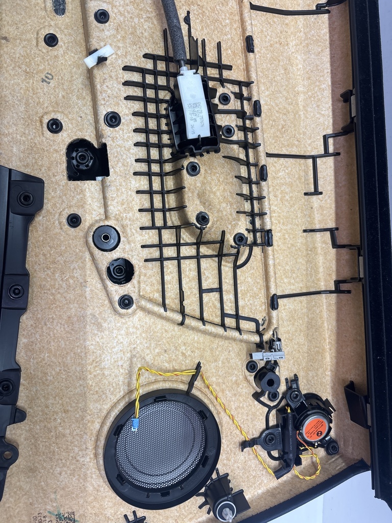 [MTD-505369] Revestimiento de puerta BMW Serie 3 F30 F80 330d N57D30A 2015