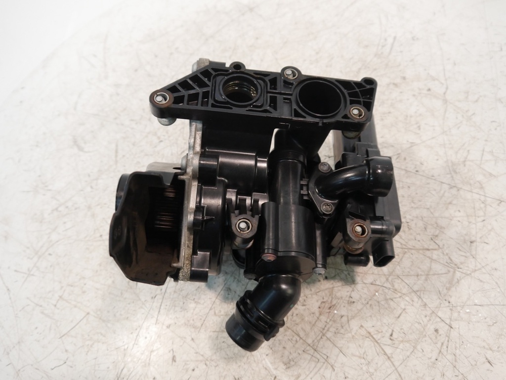[MTD-504770] Bomba de agua Audi/VW A3 S3 Golf 2.0 R DJHA DJH 06L121111H