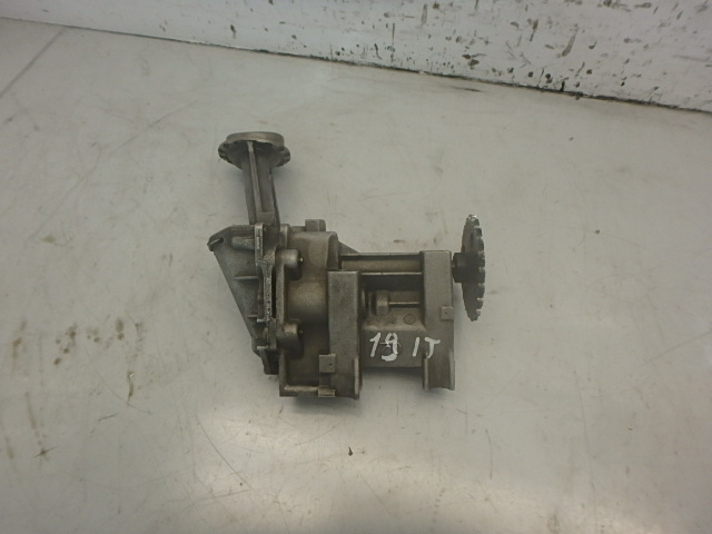 [1000438] Bomba de aceite Renault Clio II 1.5 dCi K9K718 8200307174