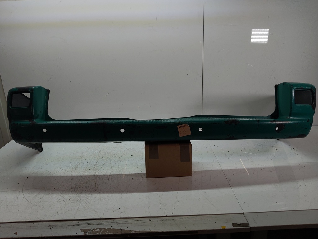 [MTD-511095] Parachoques VW Transporter T4 2.5 TDI Diesel AJT 701807417