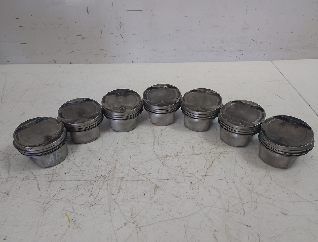 [MTD-512573] 7x pistones VW Passat B5.5 4.0 W8 BDN 84L66