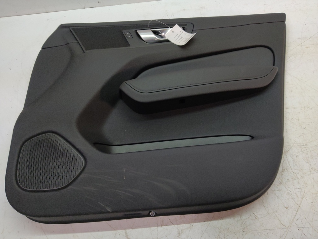 [MTD-514026] Panel de puerta delantera derecha Volvo XC60 II B4 D420T8 32328456AA