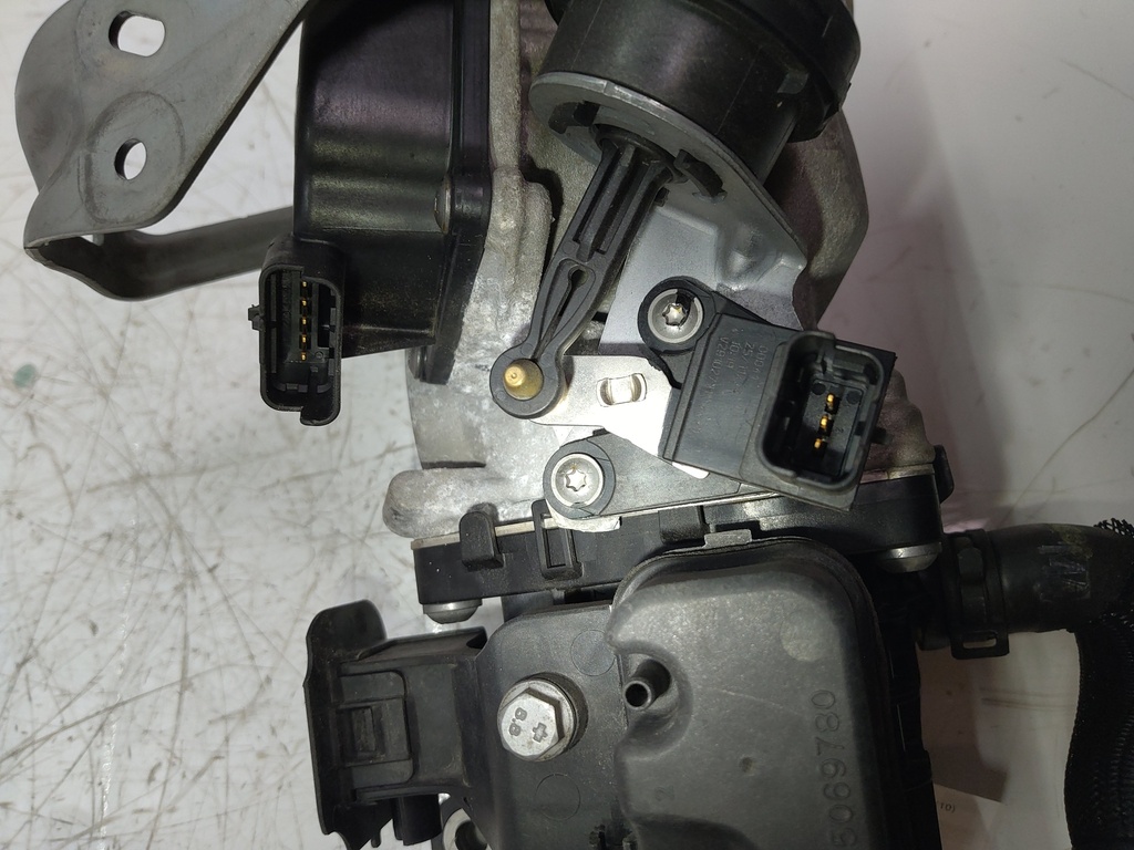 [MTD-514261] Enfriador de gases de escape Opel Vivaro 2.0 BlueHDi DW10FDDU 9827225180