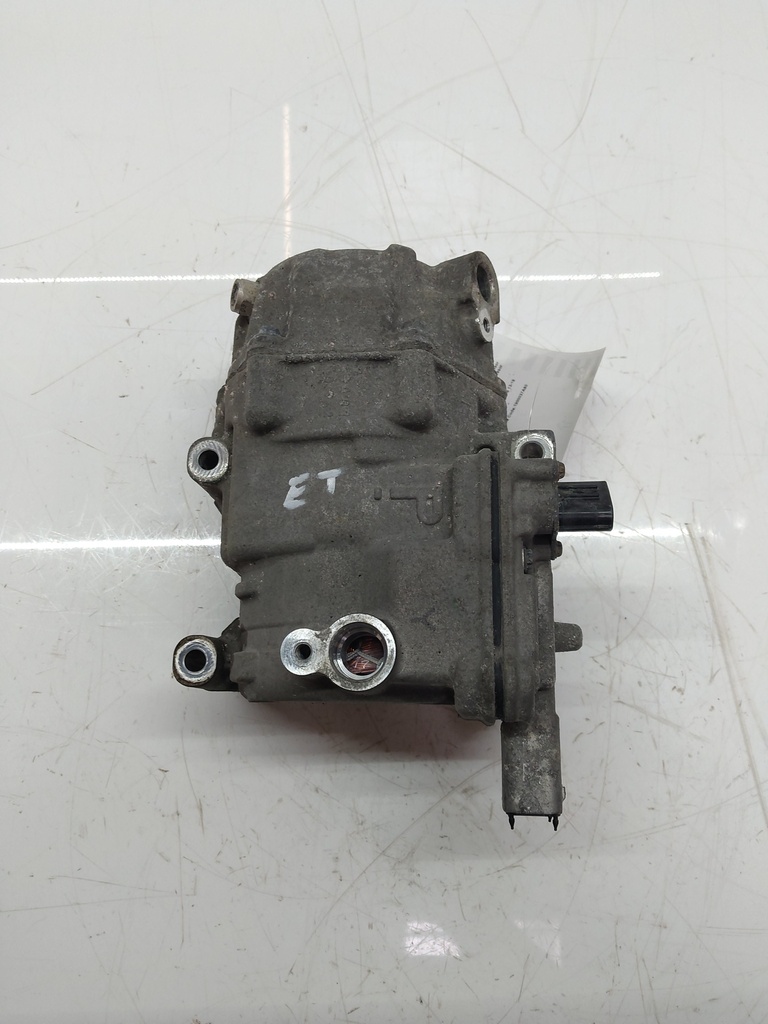[MTD-516831] Compresor de aire acondicionado Toyota Auris E18 1.8 Hybrid 2ZR-FXE 042200-1031