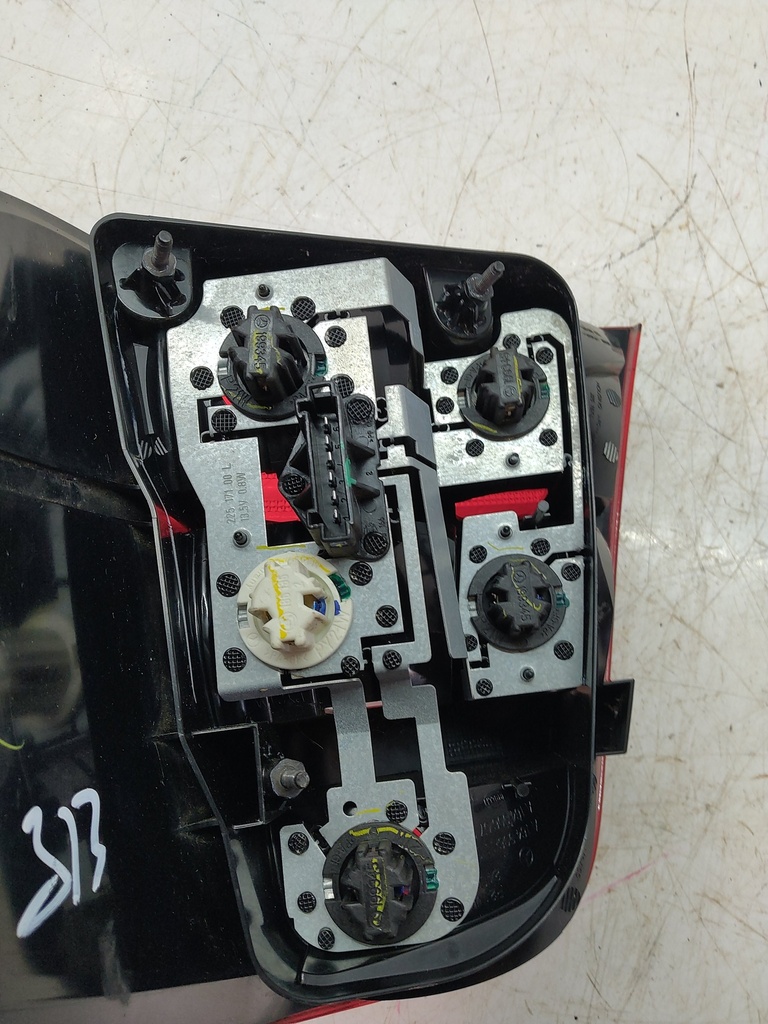 [MTD-518243] Luz trasera izquierda Mercedes Clase M ML 300 OM642.820 A1649060700