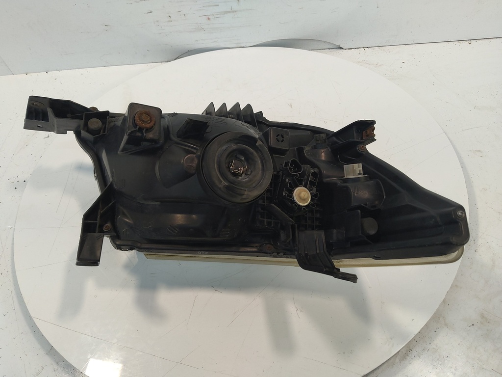 [MTD-519627] Faros delanteros Toyota Hilux 3.0 Diesel 1KD-FTV 1KD 929655-T00A