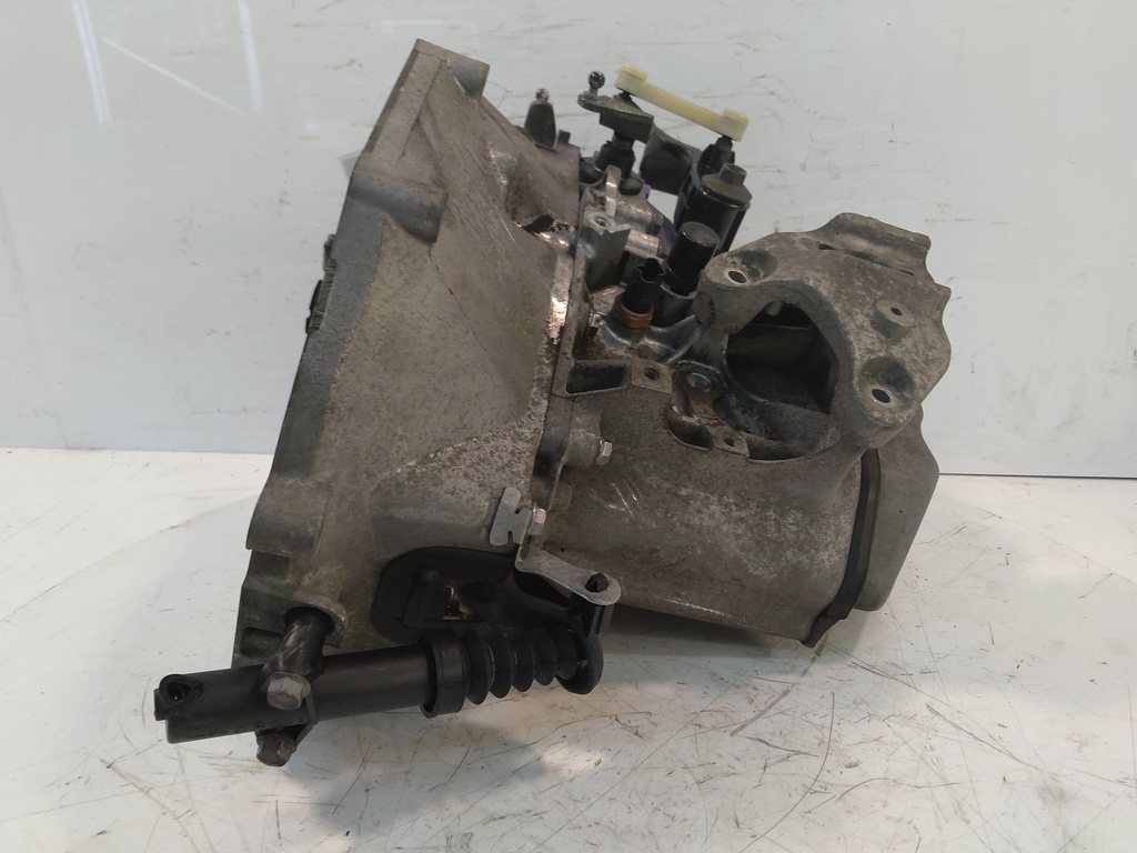 [MTD-523695] Caja de cambios manual Peugeot 208 CA 2014 HMZ HM01 1.2 9678376580 CP13X59