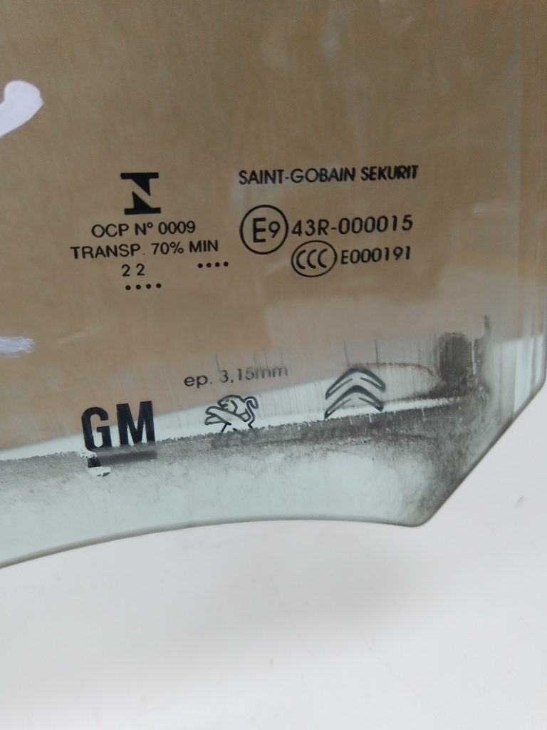 [MTD-530911] Cristal de ventana Citroën Berlingo 2022 YHT DV5RCF 1.5 HDI 43R000015