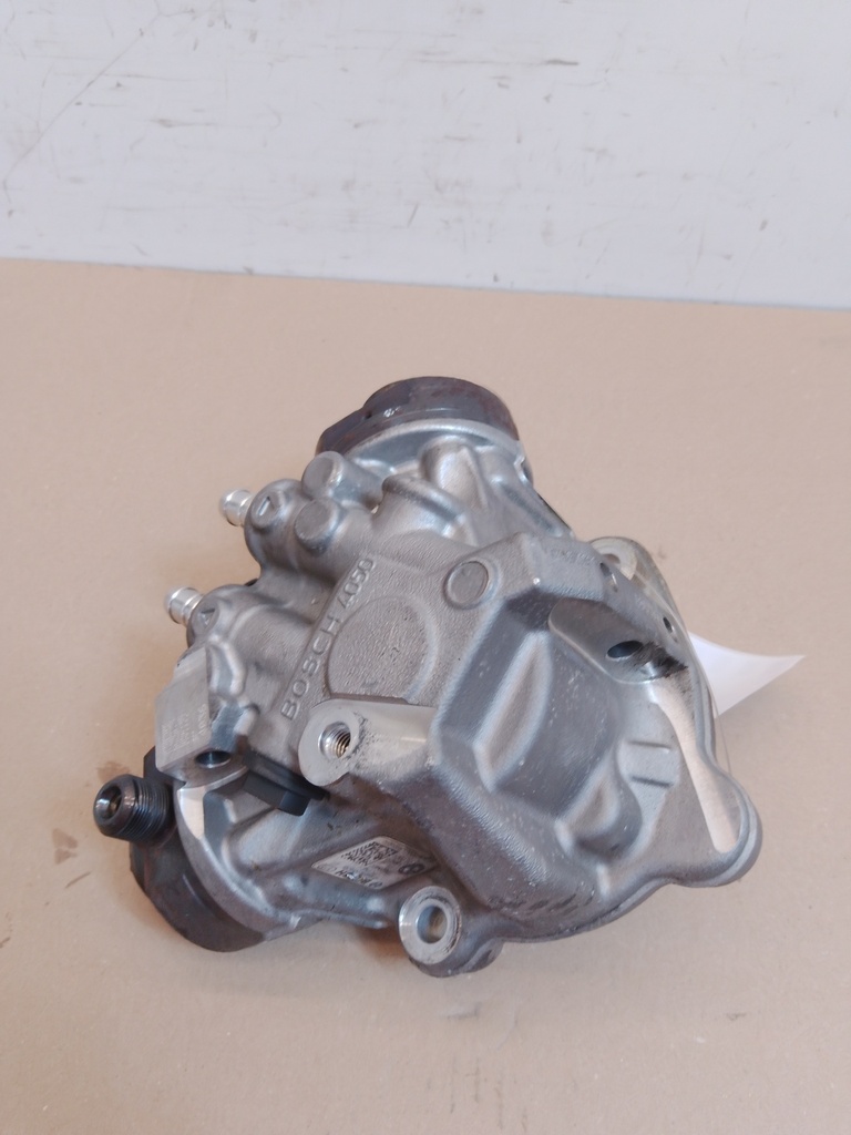 [MTD-531975] Bomba de alta presión BMW Serie 5 2021 B57D30B 7823470