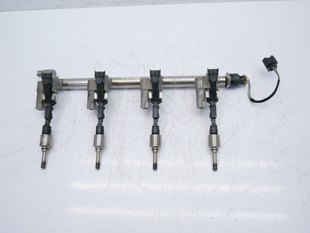 [MTD-420823] Riel inyector Jaguar XJ X351 5.0 V8 508PN AJ133 8W93-9G774-AF