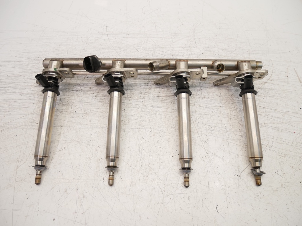 [MTD-439479] Rampa de inyectores para Mercedes CLS C218, E-Klasse W212, S212, A207 4.7 V8 M 278.922