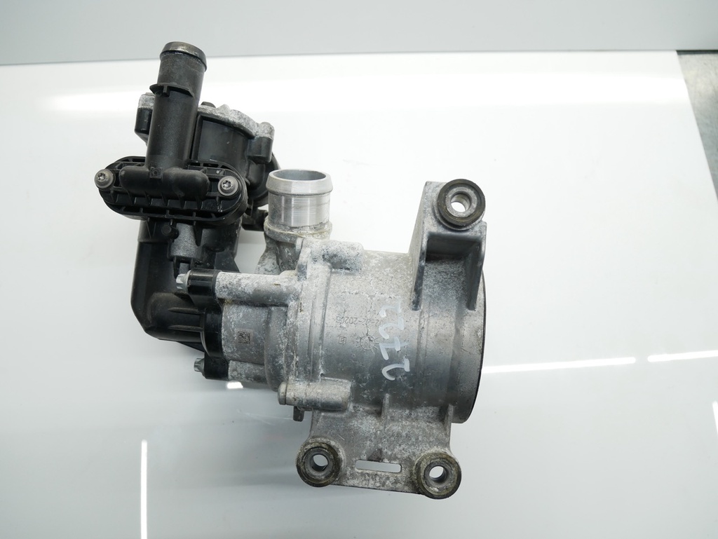 [MTD-409709] Bomba de agua Mercedes-Benz C 300 M264.920 2019