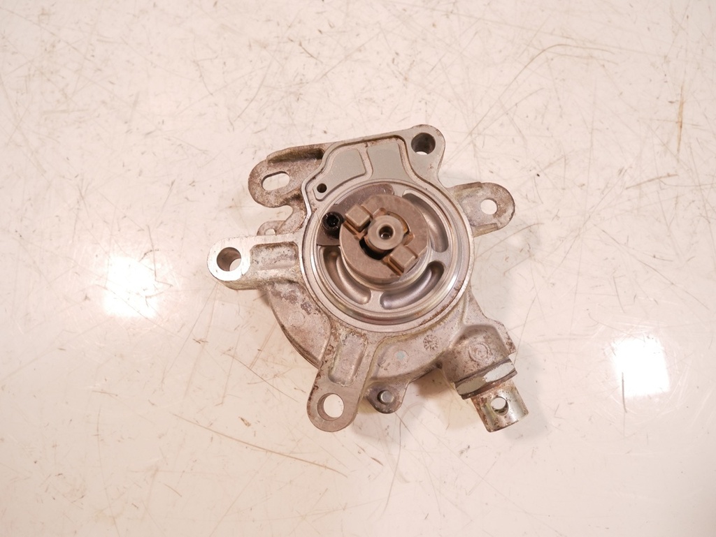 [MTD-418965] Bomba de vacío Mazda CX-3 2.0 Skyactive-G 88kW 120CV PE0718G00A
