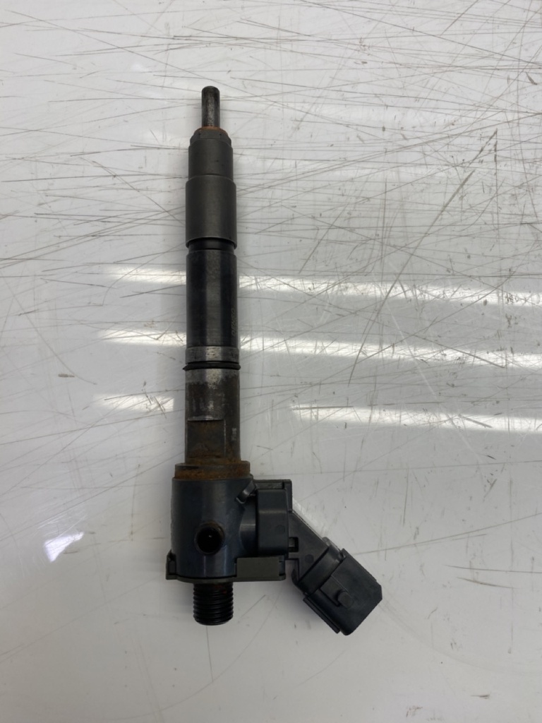 [MTD-424073] Inyector Volvo V40 D2 Diesel D4204T8 VEA13-2370010-CAA