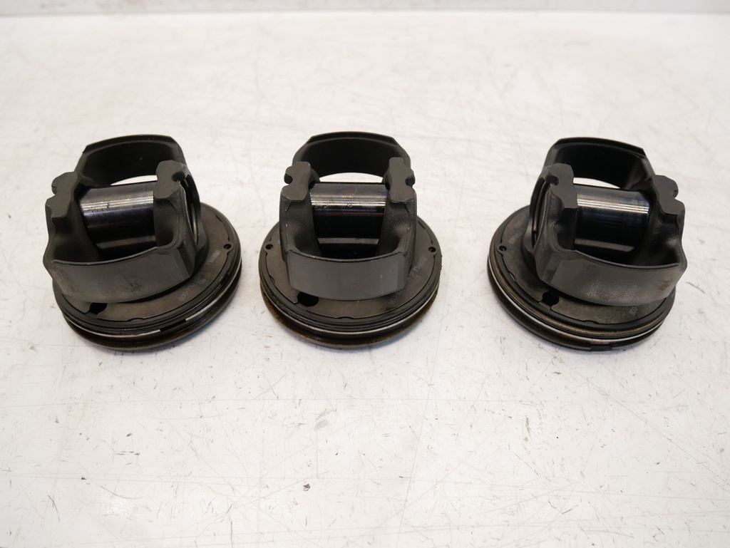 [MTD-466818] 3x Pistón Nissan 2.3 DCi YS23DDTT YS23E280 M9T 1095313 85MT