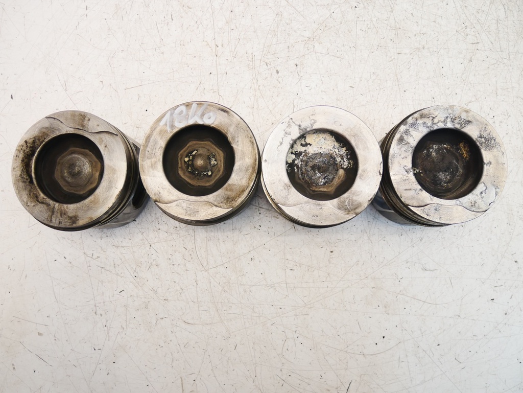 [MTD-506068] 4 pistones Volvo XC90 2.0 D5 D4204T23 D42 82L175