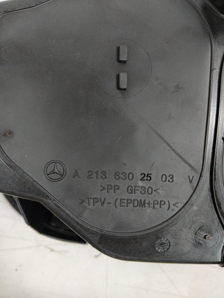 [MTD-523684] Tapa del depósito Mercedes-Benz Clase E W213 AMG 63 2019 M177.980 A2136302503