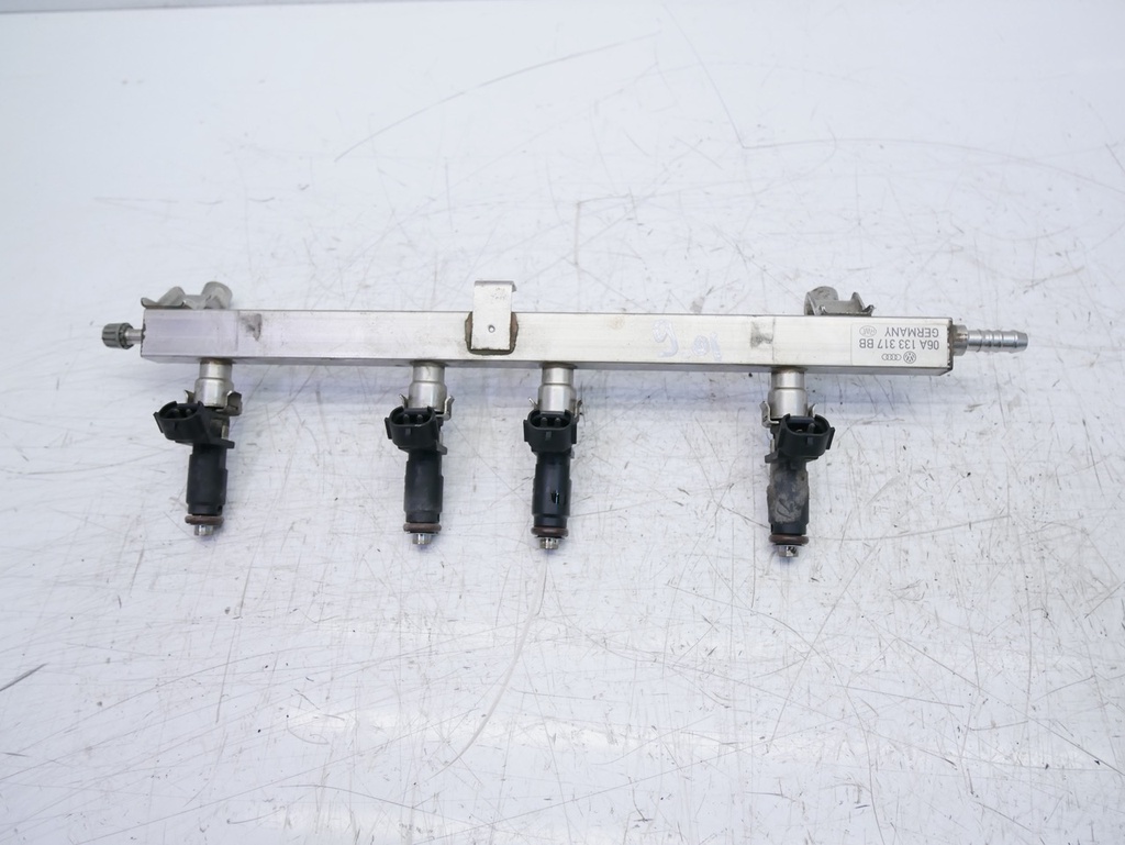 [MTD-414349] Colector de inyección VW Audi Seat Golf A3 Leon 1.6 CCS 06A133317BB 06A906031CM