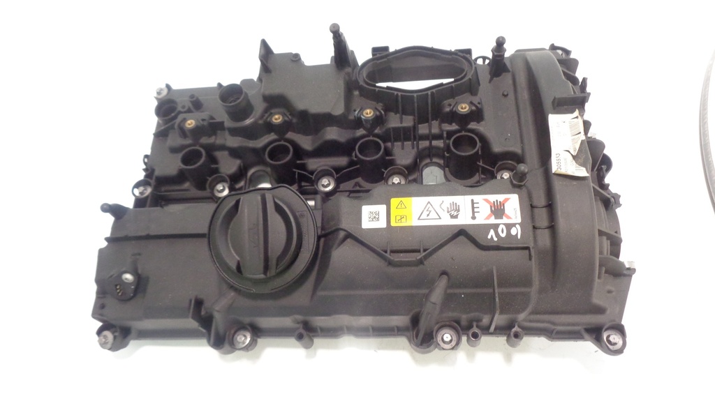[MTD-394374] Tapa de balancines BMW 530i G31 2.0 B48B20B 8631745
