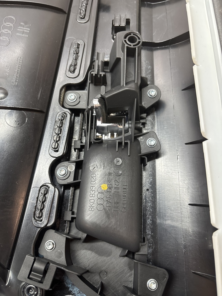 [MTD-498630] Panel de puerta Audi A5 8TA 2.0 TDI Diesel CNH CNHA 8T8867306