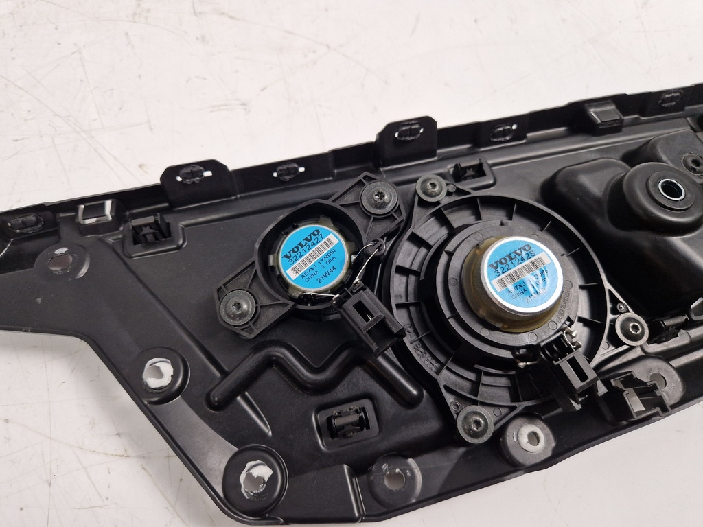 [MTD-497062] Revestimiento de puerta Volvo V60 MK2 Cross Country 227 31462704