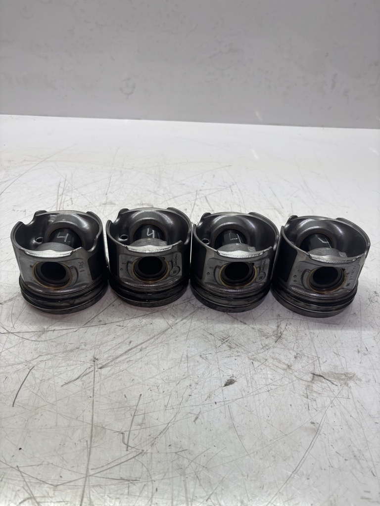 [MTD-462976] 4x Pistones BMW Serie 4 F32 F36 2.0 420 d xDrive B47D20A 8571012