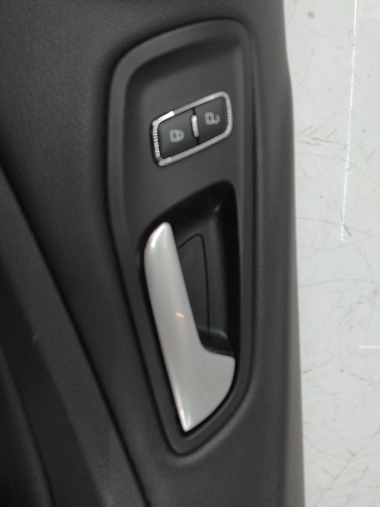 [MTD-526794] Revestimiento de puerta Ford Kuga II CV44-23890-A