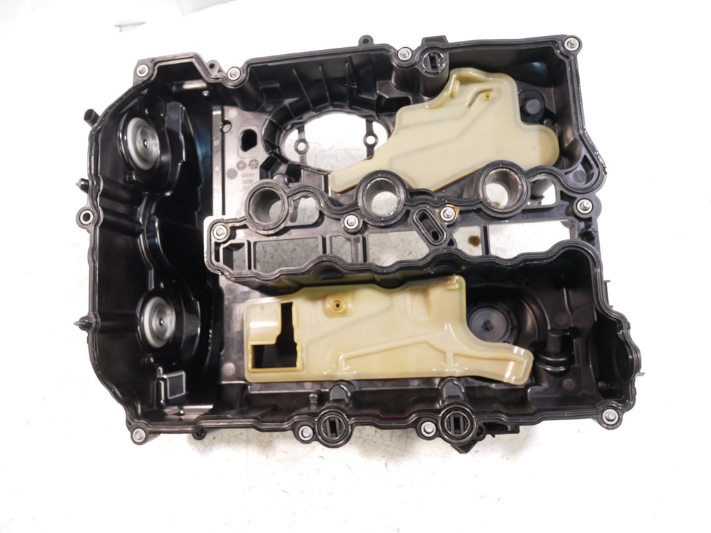 [MTD-443347] Tapa de válvulas para BMW X1 30e 2022 B38A15P