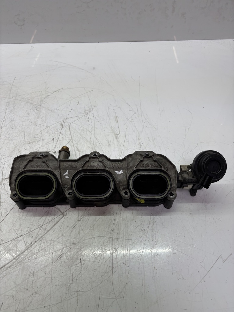 [MTD-460944] Colector de admisión Audi A4 S4 B8 A5 S5 3.0 Quattro CGWC CGW 06E133110AK
