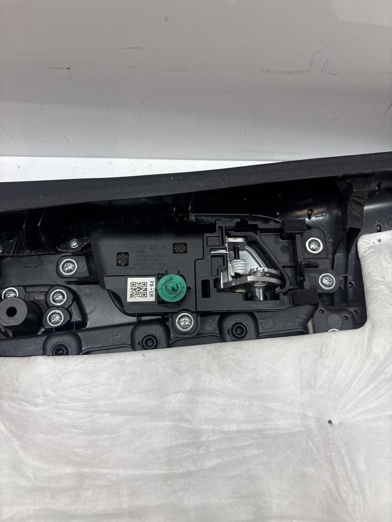 [MTD-498842] Panel de puerta Kia Sportage MK4 QLE 1.6 Gasolina G4FD 82351-F1000