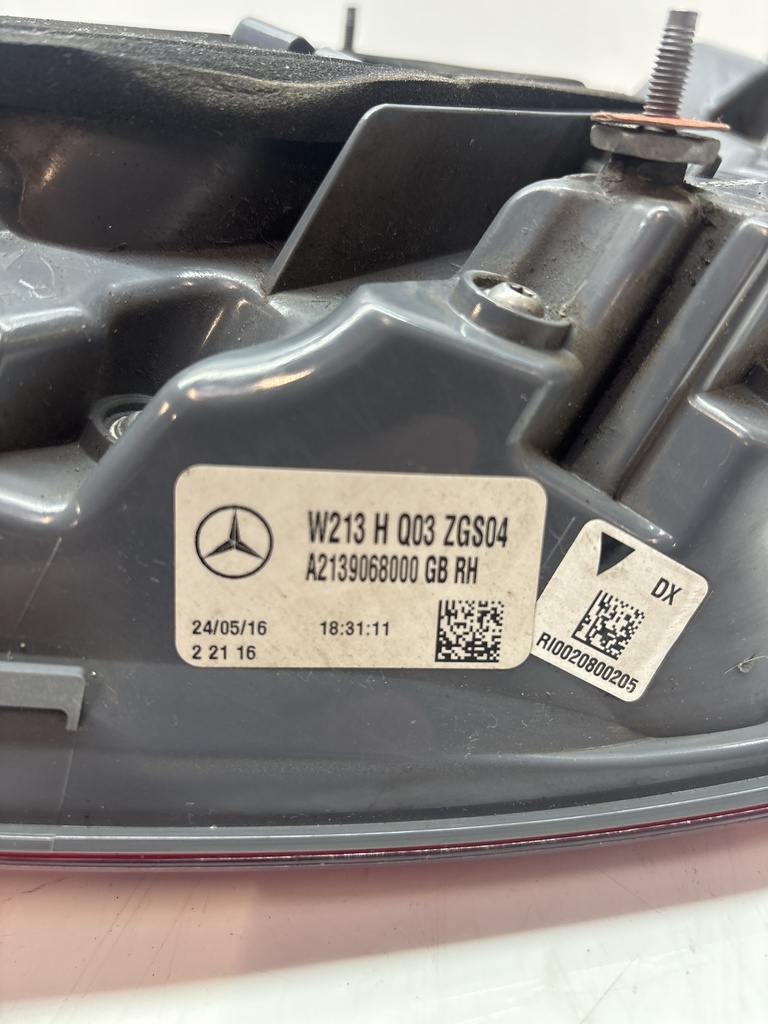 [MTD-499060] Luz trasera Mercedes Clase E W213 2.0 CDI OM654.920 A2139068000