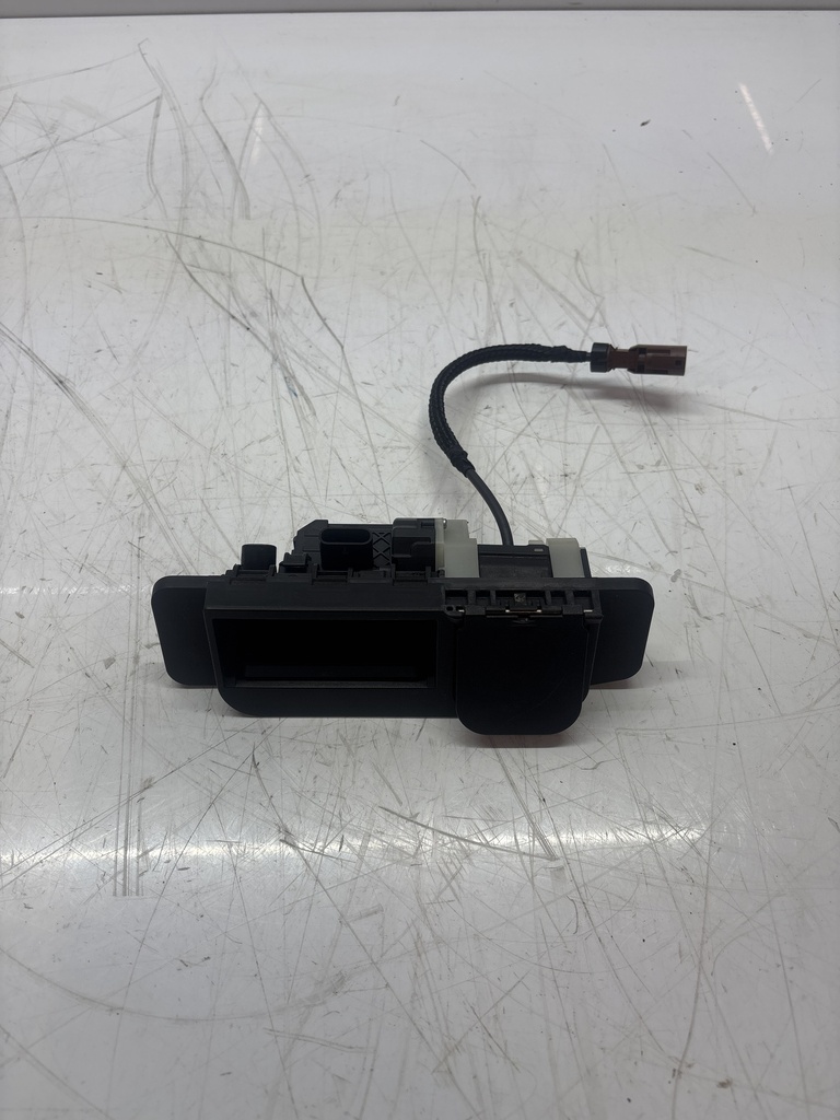 [MTD-499915] Manija de la puerta cámara de marcha atrás Mercedes E220 W212 2.0 CDI OM654.920 A0997501600