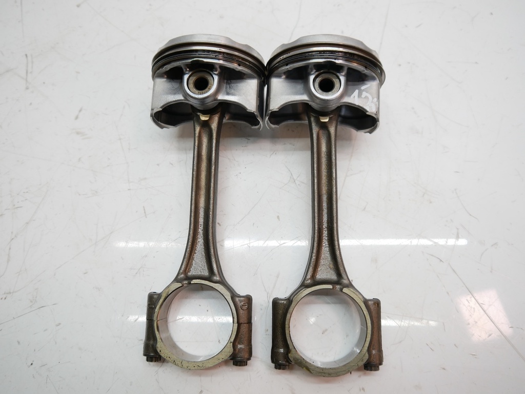 [MTD-464563] 2x Biela de pistón Citroën Peugeot C3 208 1.2 HMR EB2FA HM05 9670284880