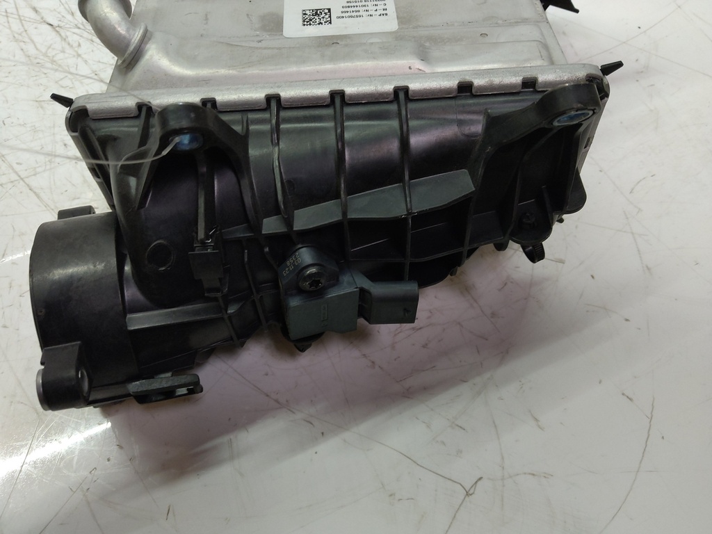[MTD-514486] Intercooler Volvo XC60 II B4 2.0 Mild-Hybrid AWD Hybrid D420T8 8641466