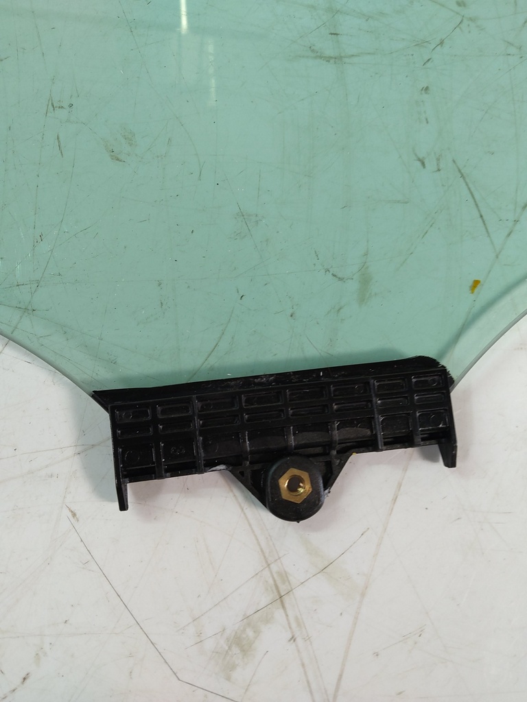 [MTD-519549] Ventana Hyundai Tucson 1.6 CRDI D4FE 43R-00049