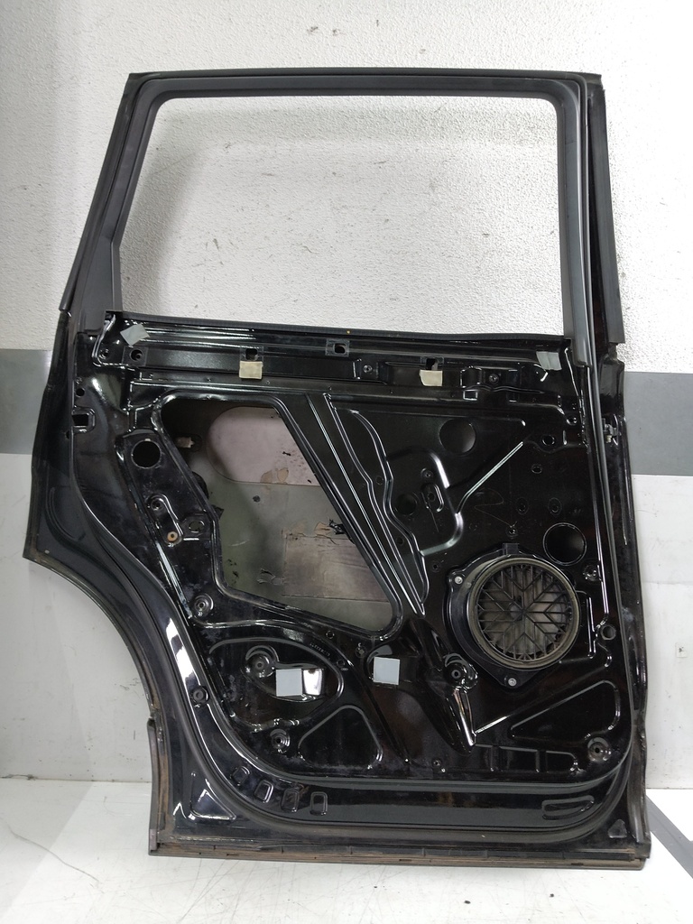 [MTD-526639] Puerta trasera izquierda Audi Q7 4LB