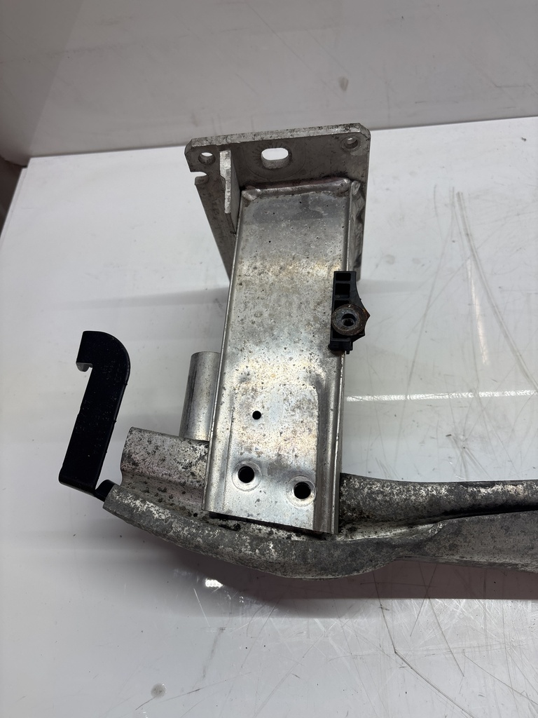[MTD-498749] Amortiguador de impacto Audi A5 8TA 2.0 TDI CNH CNHA 8K0807133D