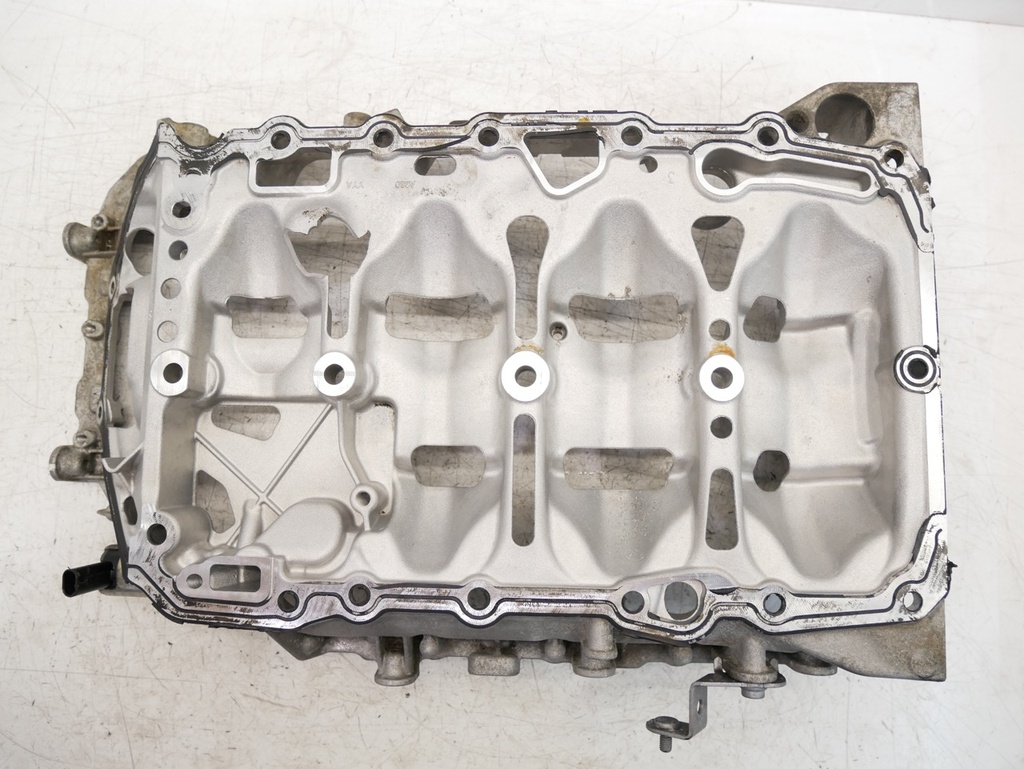 [MTD-473598] Parte superior del cárter de aceite Passat B7 Beetle VW 2.0 TSI DDSA DDS 06K103603CT