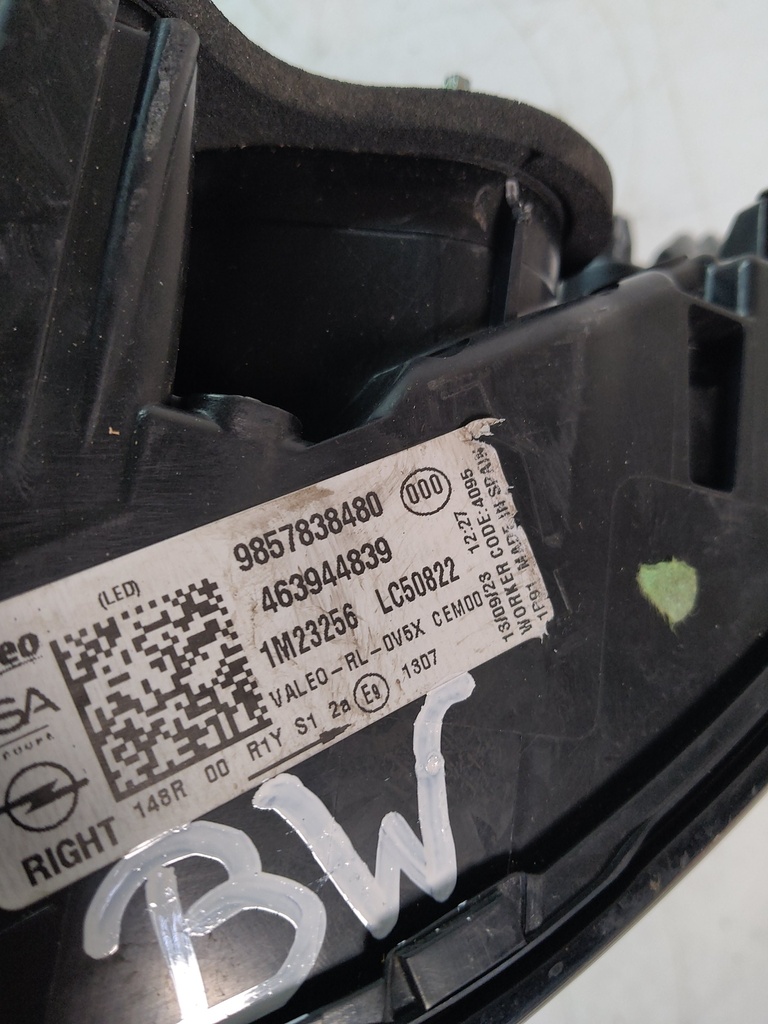 [MTD-521439] Luz trasera derecha Opel Astra MK VIII 1.5 YHZ YH01 9857838480