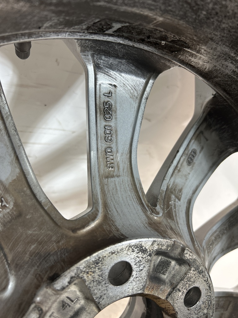 [MTD-496664] Llanta Audi A4 3.0 TDI V6 Diesel DMG DMGA 8W0601025L
