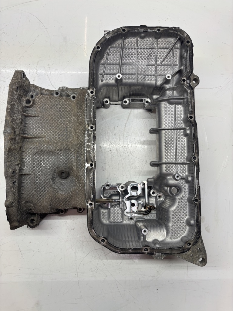 [MTD-451200] Cárter de aceite Audi A4 A5 A6 3.0 TDI CLAB CLA 059103601CJ 2015