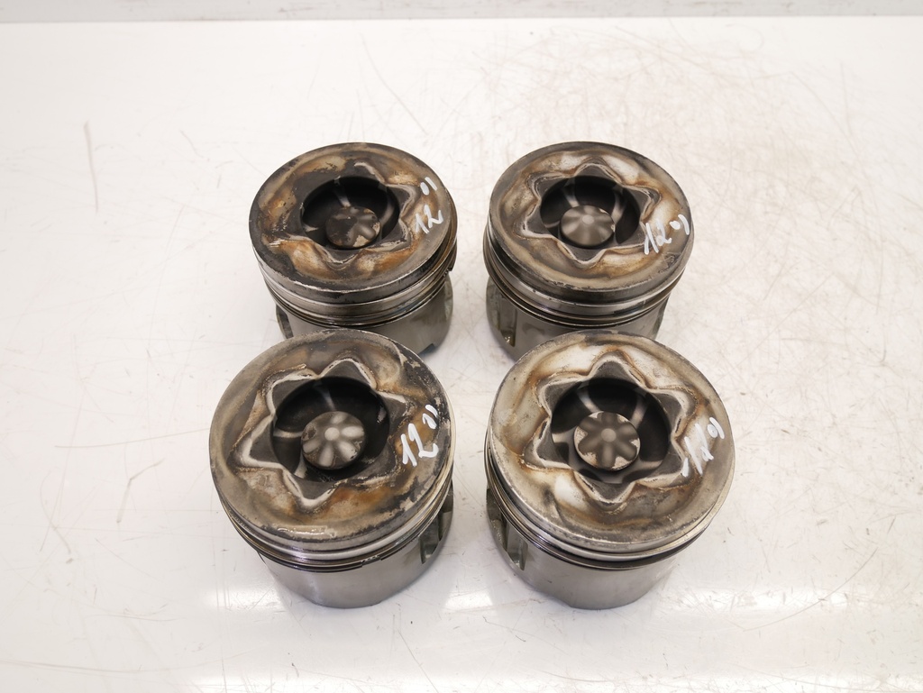 [MTD-394626] Juego de 4 pistones Toyota Land Cruiser 100 4.2 TD 1HD-FTE 1HD