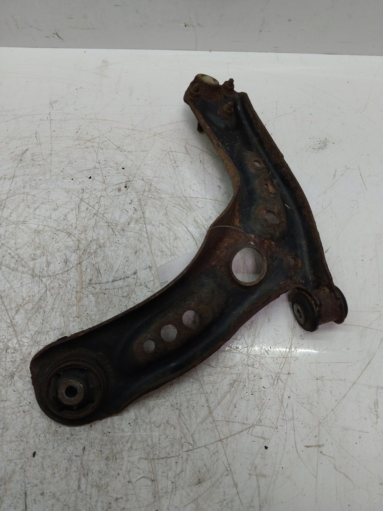[MTD-526430] Brazo de suspensión derecho para VW Golf VII 2.0
