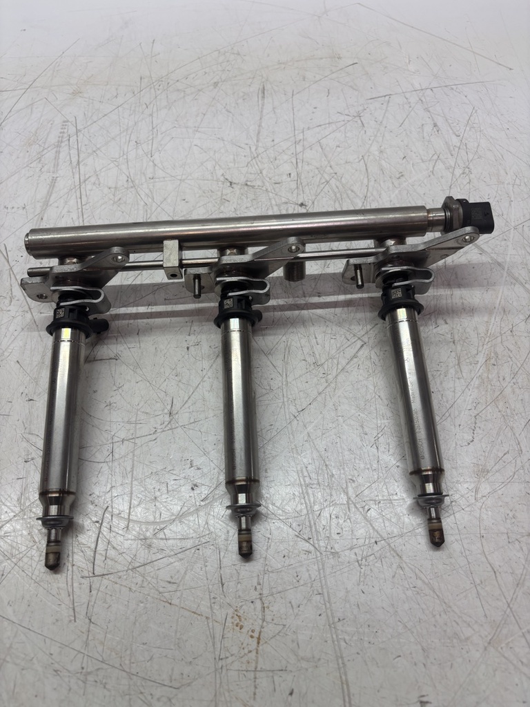 [MTD-475176] Colector de inyección Mercedes E350 M276.957 A2760703995